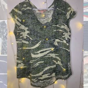 Camo t-shirt